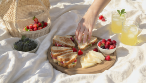 Simple picnic food ideas including sandwiches, fruit, and wraps ready in 30 minutes